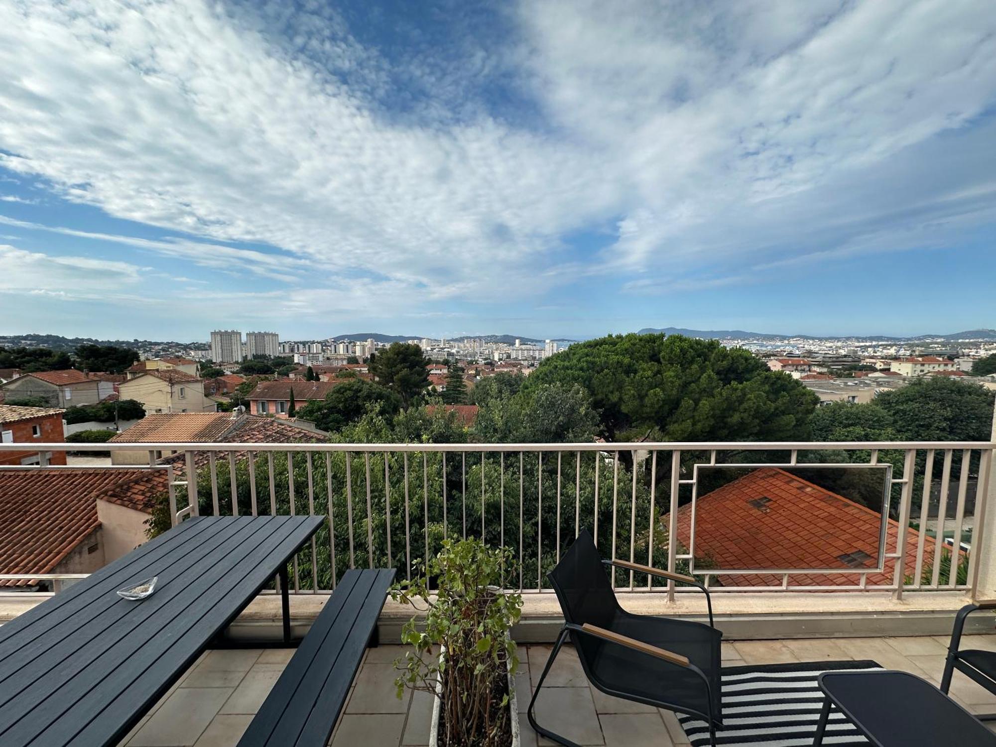 T4 Avec Terrasse Et Garage Prive * Toulon