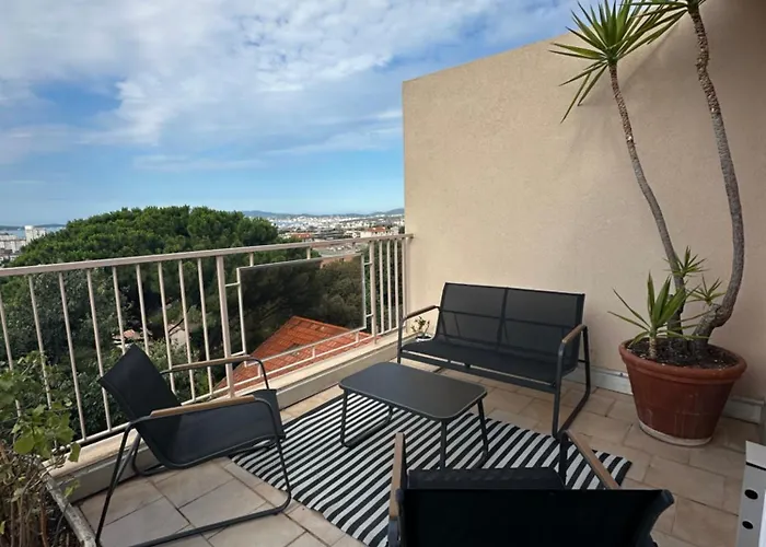 T4 Avec Terrasse Et Garage Prive