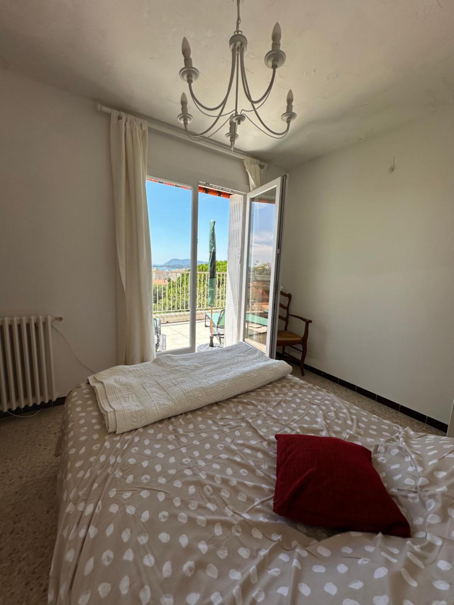 T4 Avec Terrasse Et Garage Prive Apartment Toulon